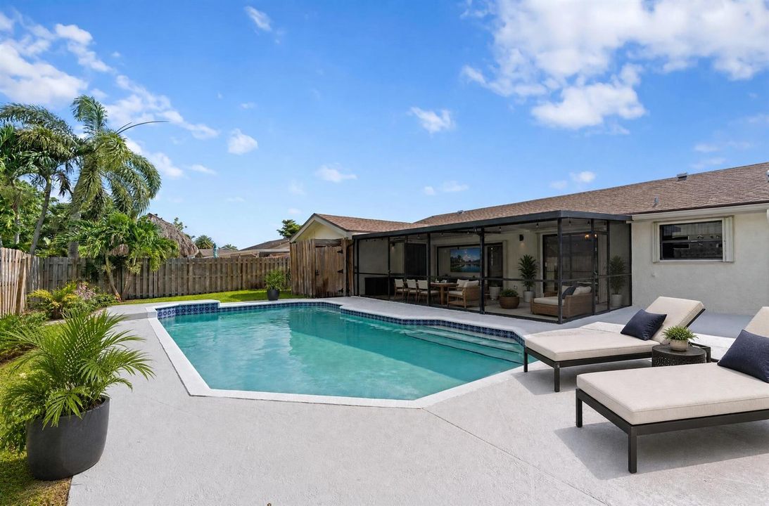 701 NW 48th Ave - Pool 1 Staged