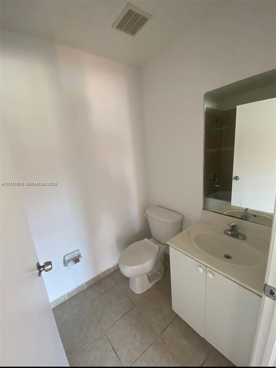 В аренду: $2,899 (3 спален, 2 ванн, 1224 Квадратных фут)
