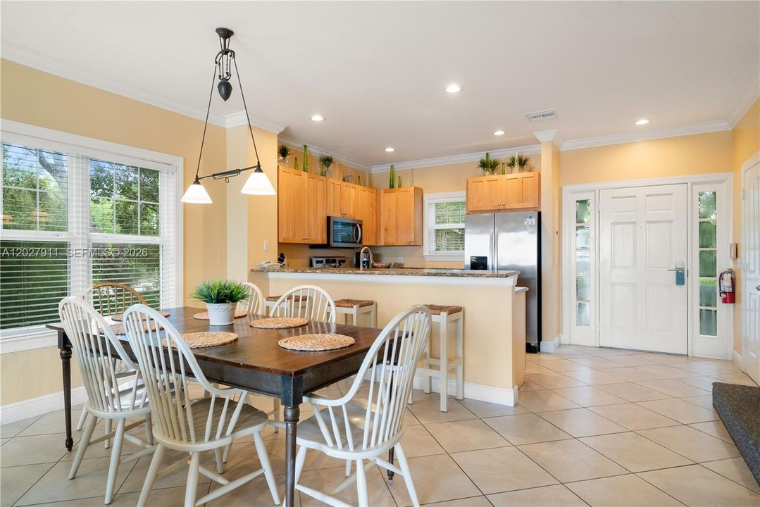 For Sale: $890,000 (3 beds, 2 baths, 1320 Square Feet)