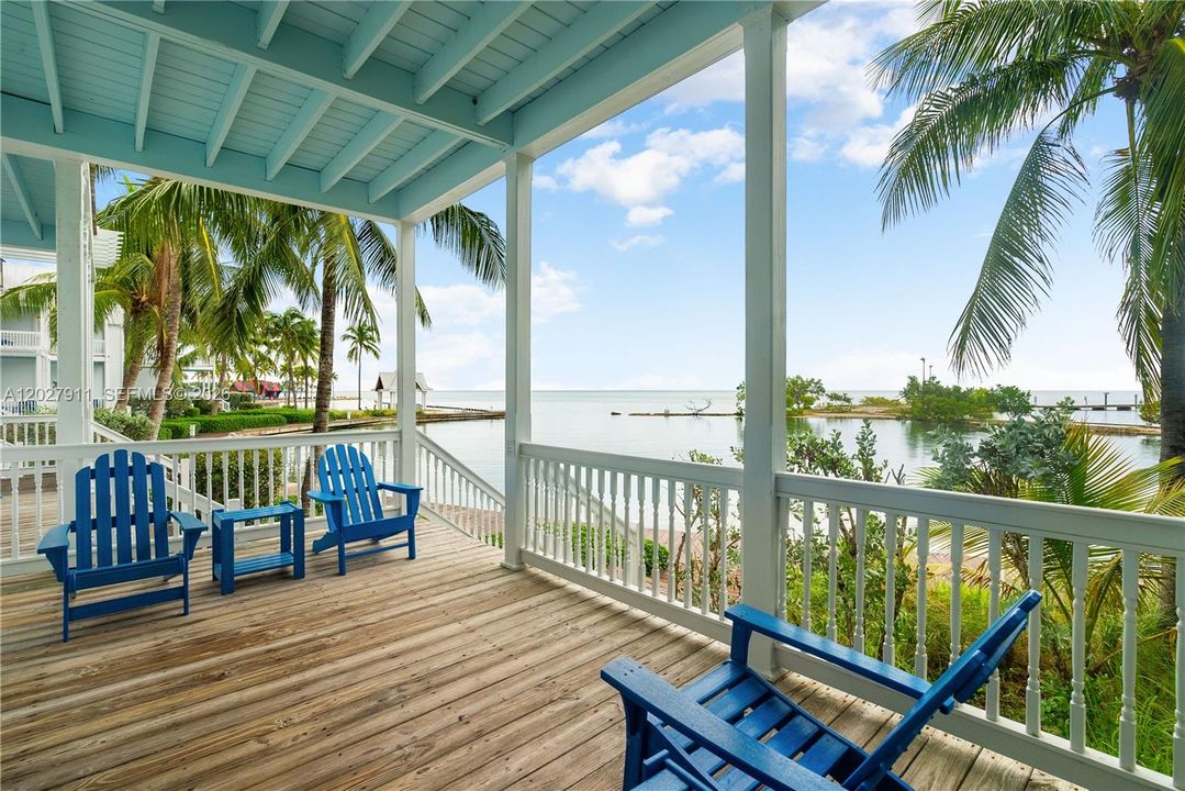 For Sale: $890,000 (3 beds, 2 baths, 1320 Square Feet)