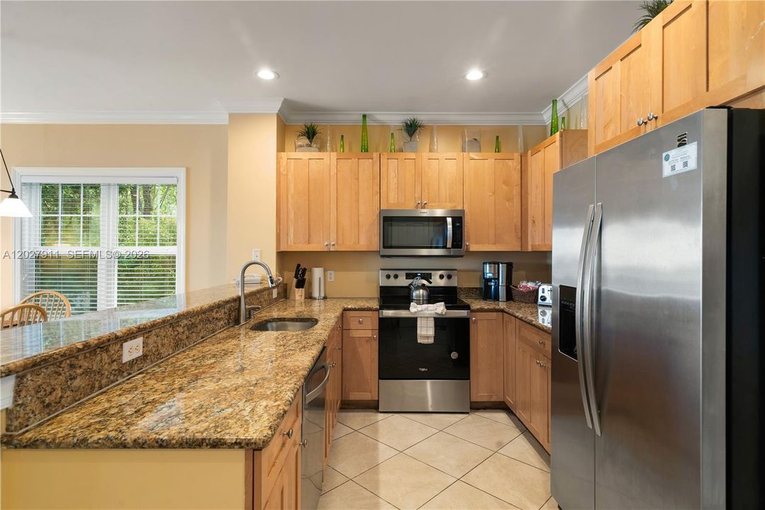 For Sale: $890,000 (3 beds, 2 baths, 1320 Square Feet)