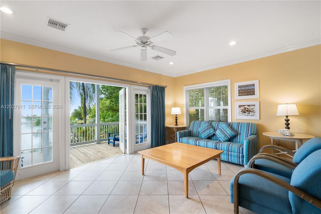 For Sale: $890,000 (3 beds, 2 baths, 1320 Square Feet)