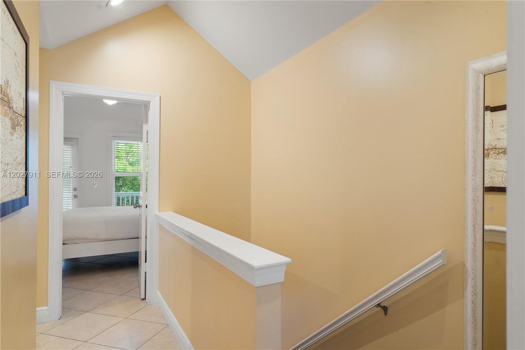 For Sale: $890,000 (3 beds, 2 baths, 1320 Square Feet)