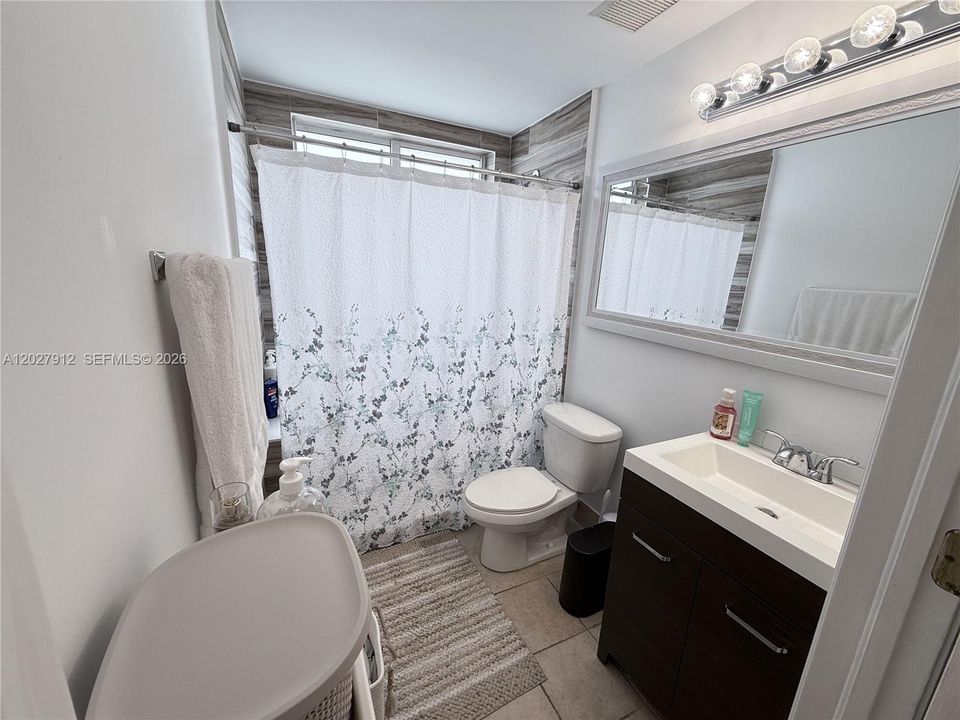 For Rent: $1,800 (1 beds, 1 baths, 598 Square Feet)