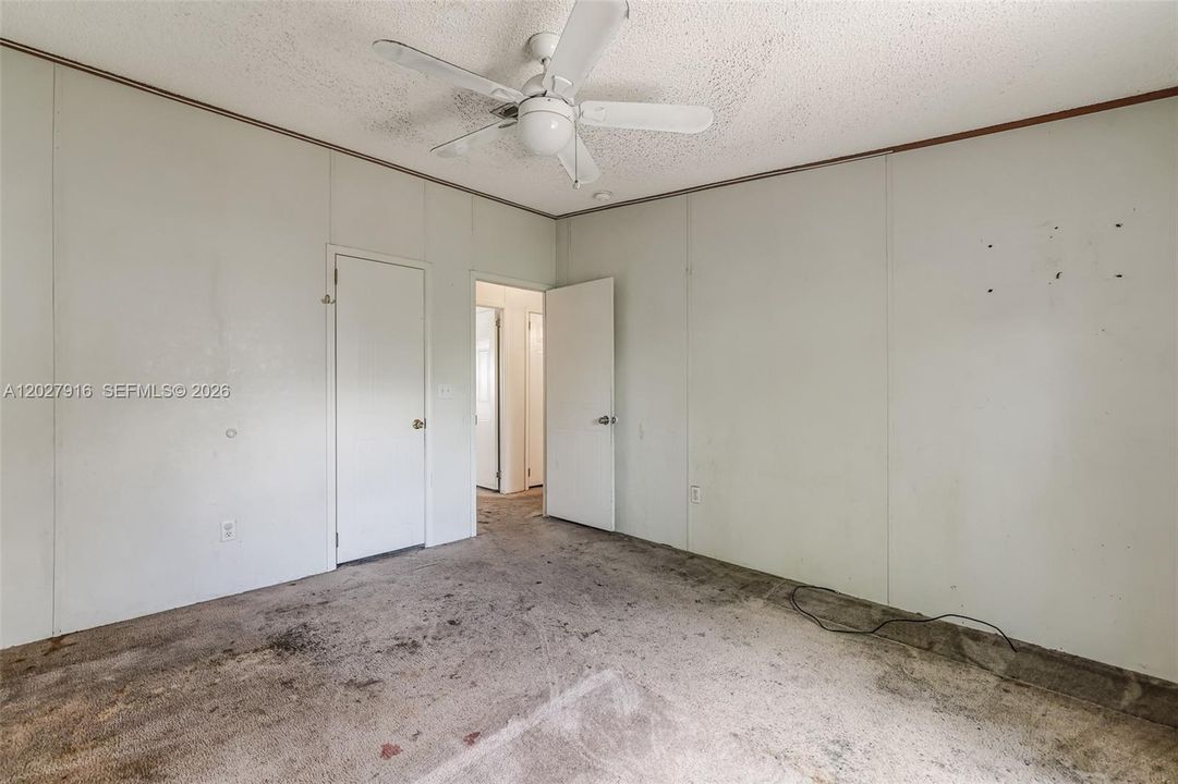 For Sale: $295,000 (3 beds, 2 baths, 1690 Square Feet)