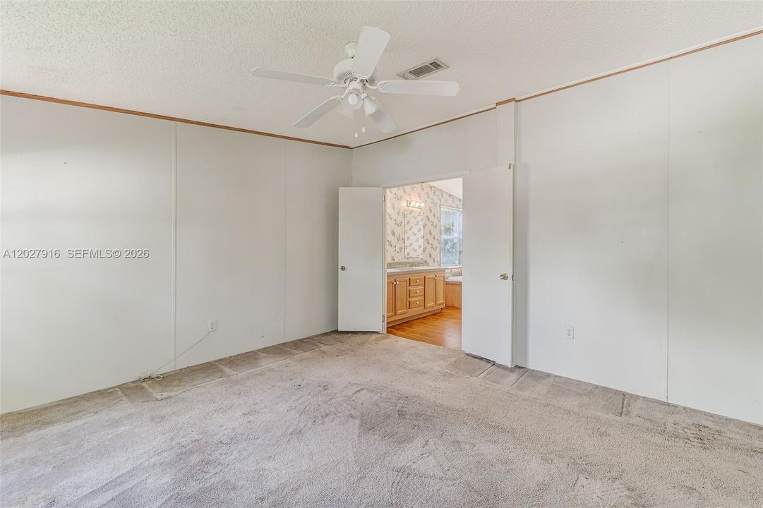 For Sale: $295,000 (3 beds, 2 baths, 1690 Square Feet)