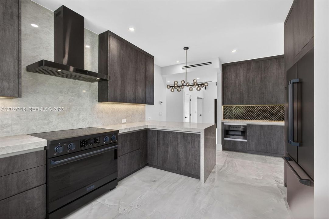 На продажу: $3,499,999 (5 спален, 4 ванн, 2962 Квадратных фут)