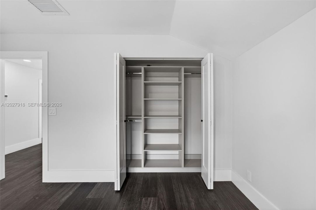 На продажу: $3,499,999 (5 спален, 4 ванн, 2962 Квадратных фут)