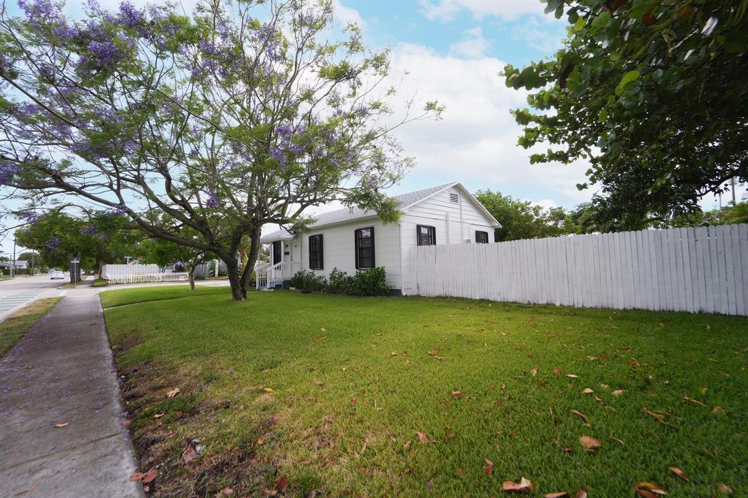 5000 Lake Ave WPB-13