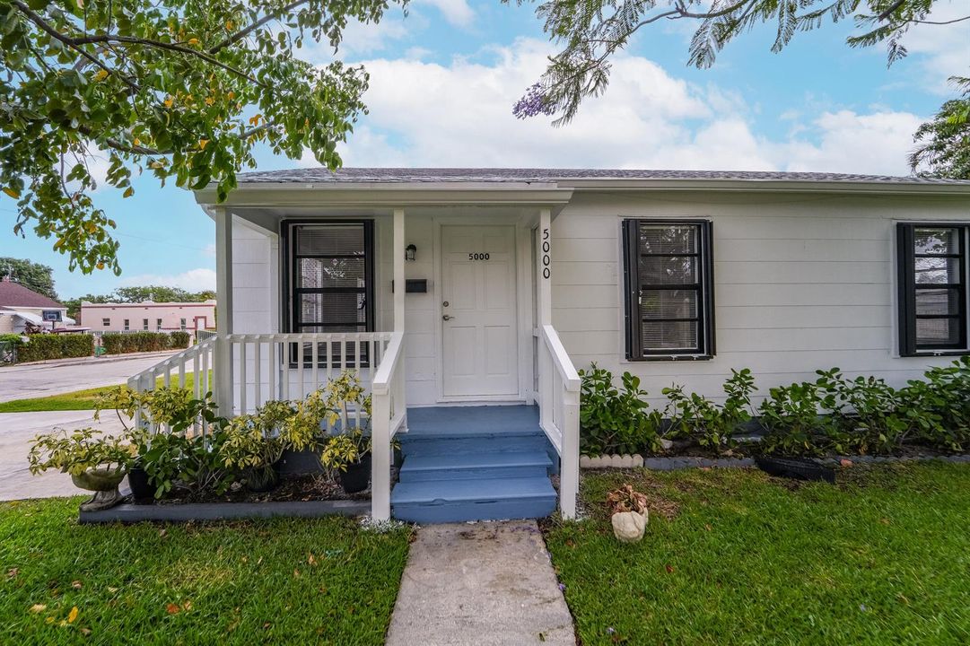 5000 Lake Ave WPB-15
