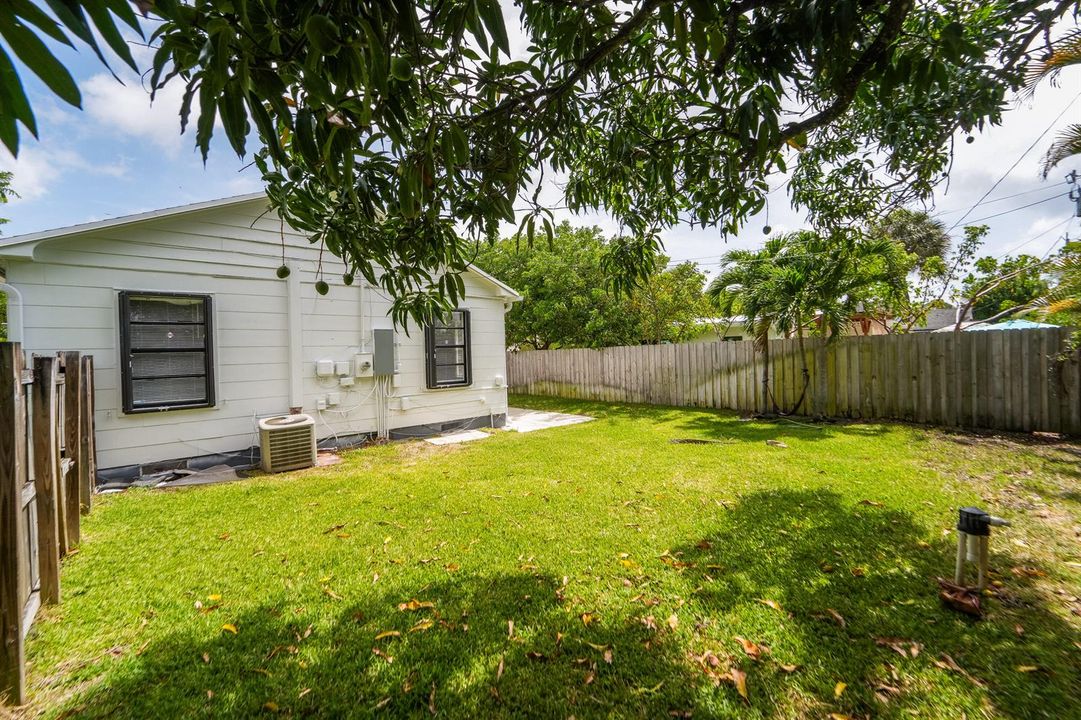5000 Lake Ave WPB-7