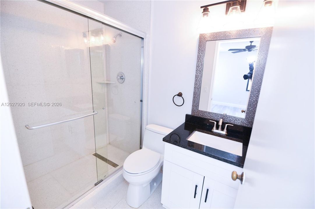 For Rent: $2,300 (2 beds, 2 baths, 985 Square Feet)