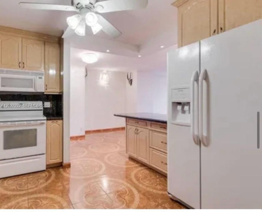 For Rent: $2,750 (2 beds, 2 baths, 1580 Square Feet)