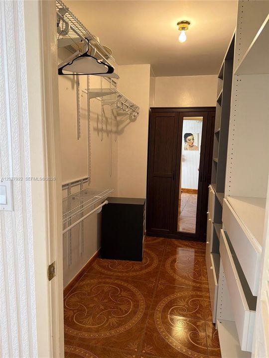 For Rent: $2,750 (2 beds, 2 baths, 1580 Square Feet)