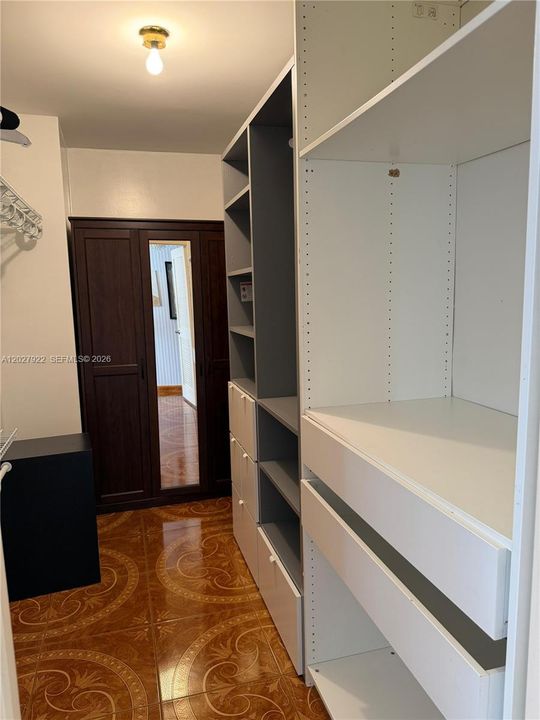 For Rent: $2,750 (2 beds, 2 baths, 1580 Square Feet)