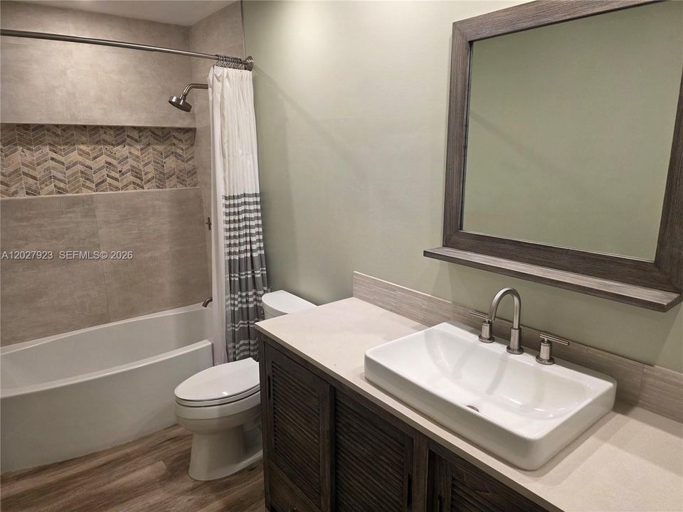 For Sale: $699,900 (4 beds, 2 baths, 2210 Square Feet)
