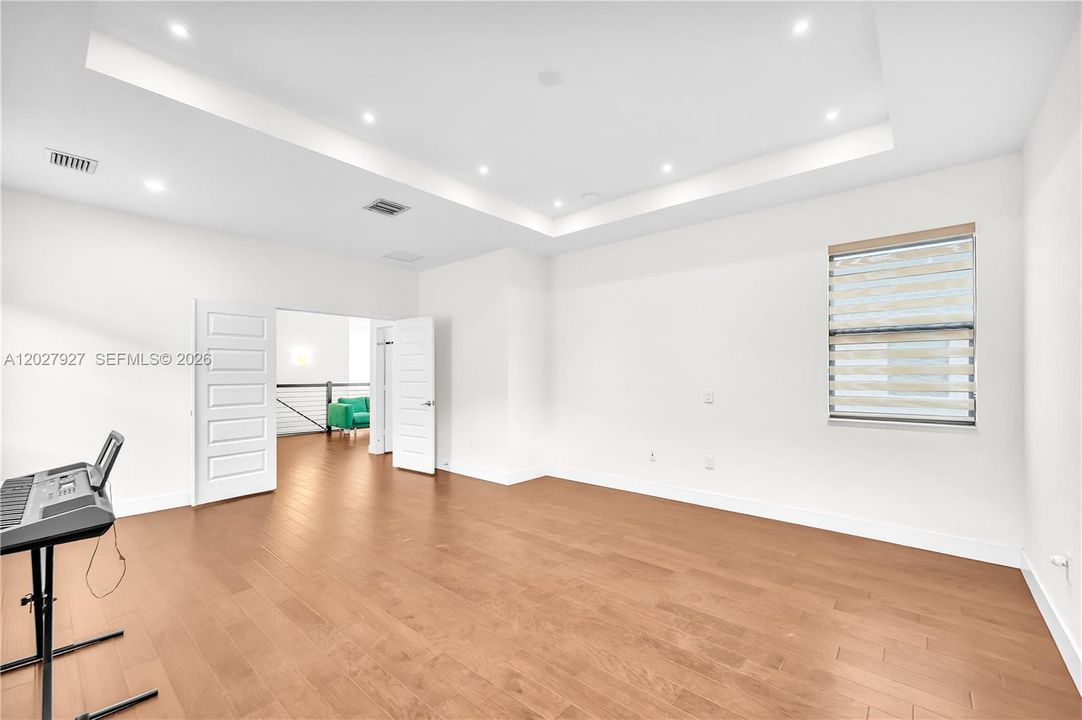 For Sale: $1,650,000 (4 beds, 4 baths, 3781 Square Feet)