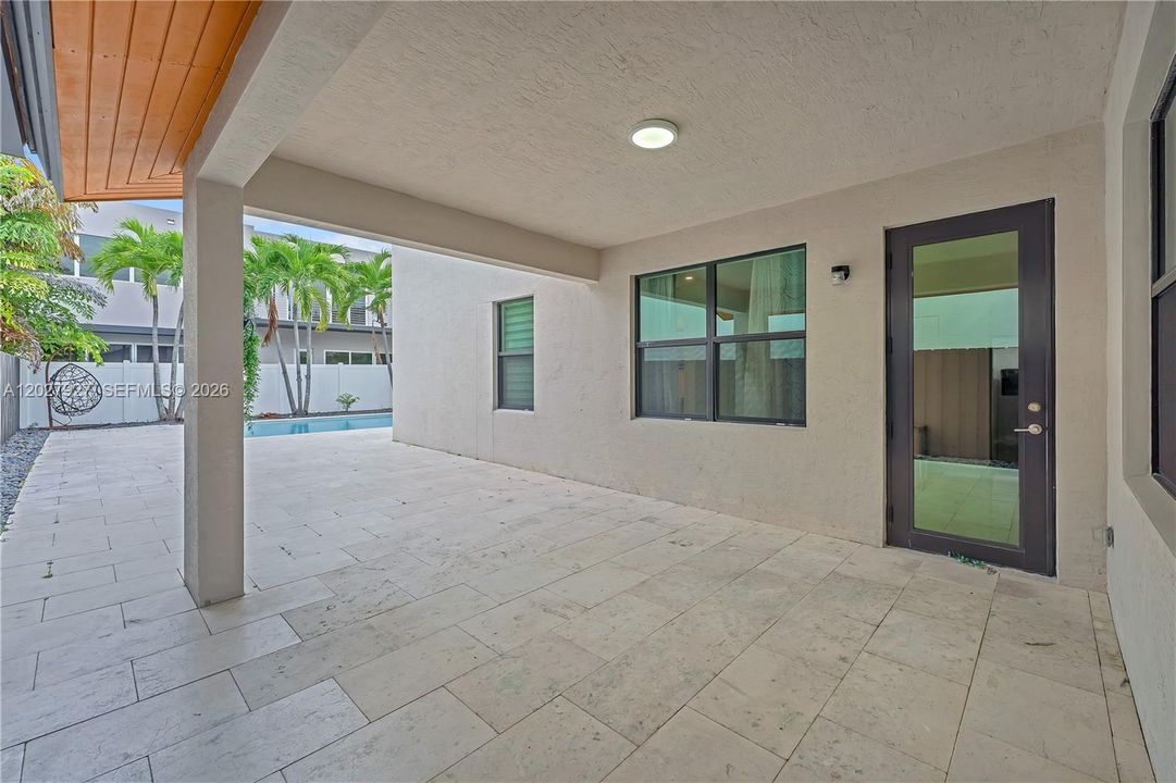 For Sale: $1,650,000 (4 beds, 4 baths, 3781 Square Feet)