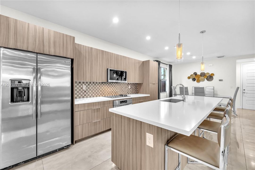 For Sale: $1,650,000 (4 beds, 4 baths, 3781 Square Feet)