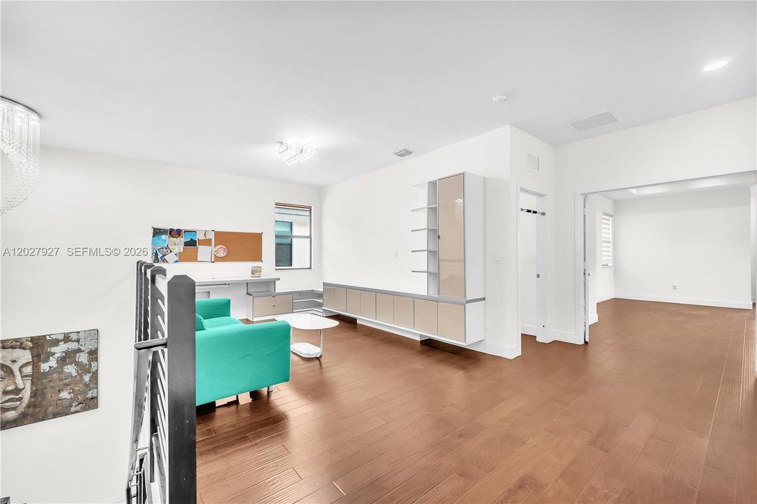 For Sale: $1,650,000 (4 beds, 4 baths, 3781 Square Feet)