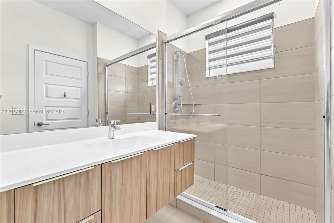 For Sale: $1,650,000 (4 beds, 4 baths, 3781 Square Feet)
