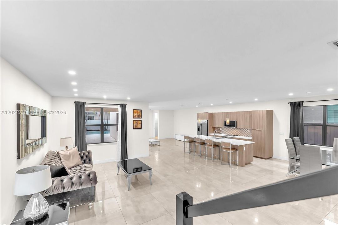 For Sale: $1,650,000 (4 beds, 4 baths, 3781 Square Feet)