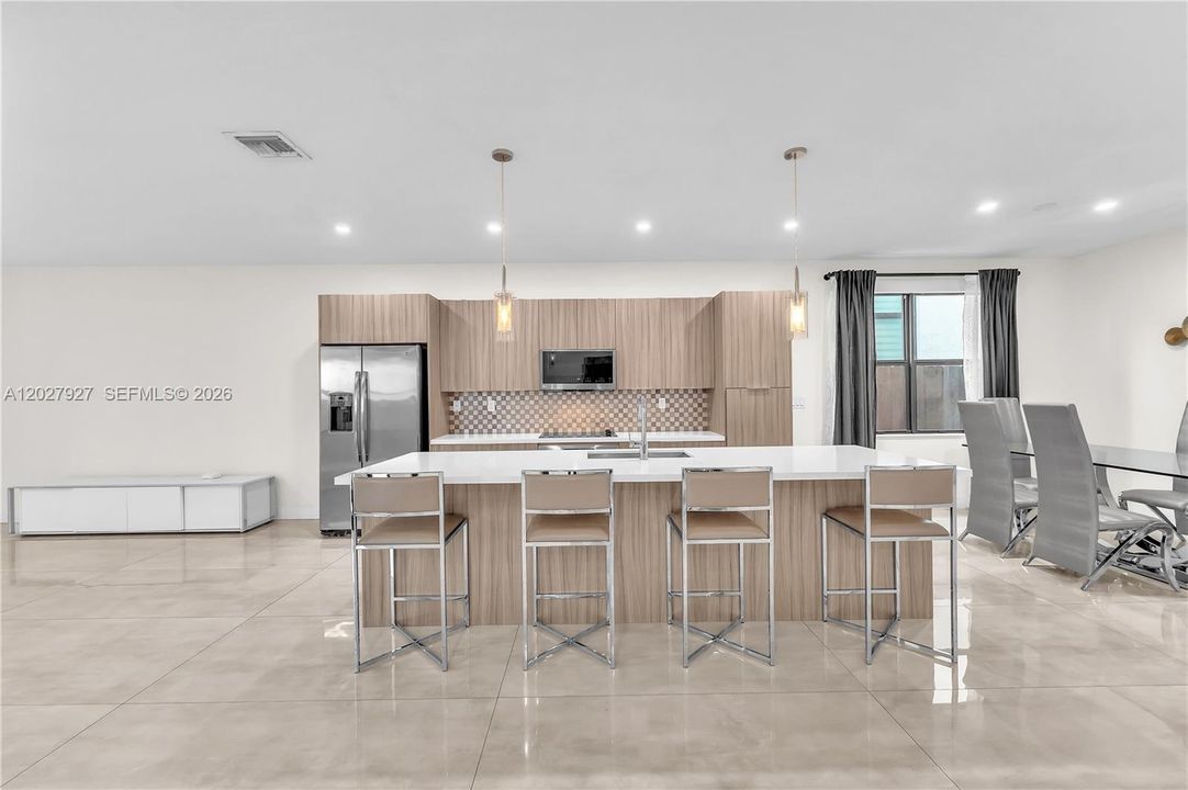For Sale: $1,650,000 (4 beds, 4 baths, 3781 Square Feet)