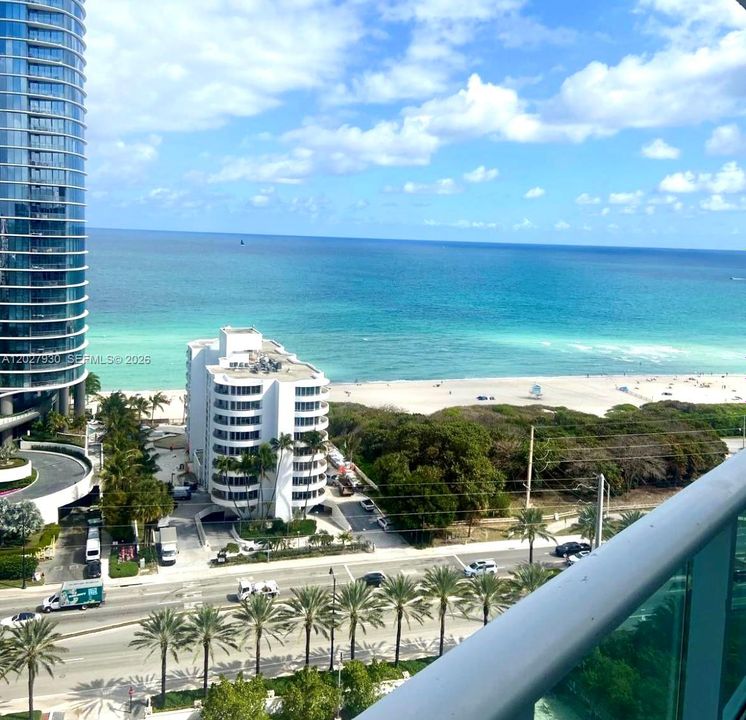 For Sale: $670,000 (2 beds, 2 baths, 1331 Square Feet)