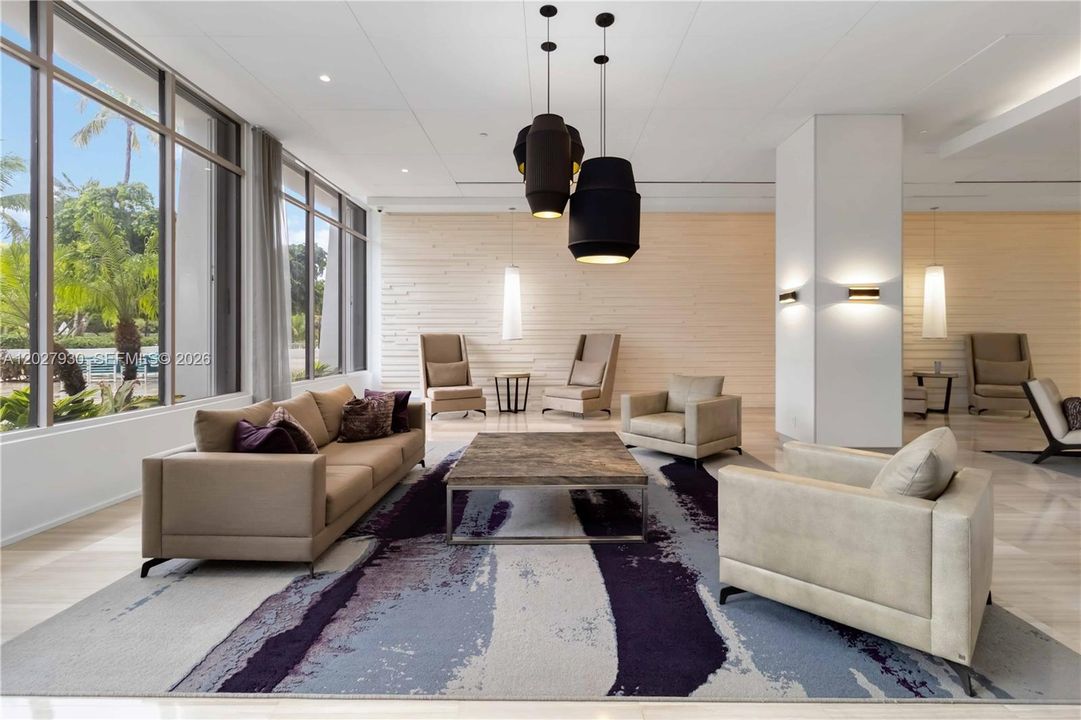 For Sale: $670,000 (2 beds, 2 baths, 1331 Square Feet)