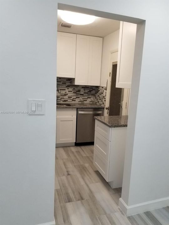 For Rent: $1,900 (1 beds, 1 baths, 600 Square Feet)
