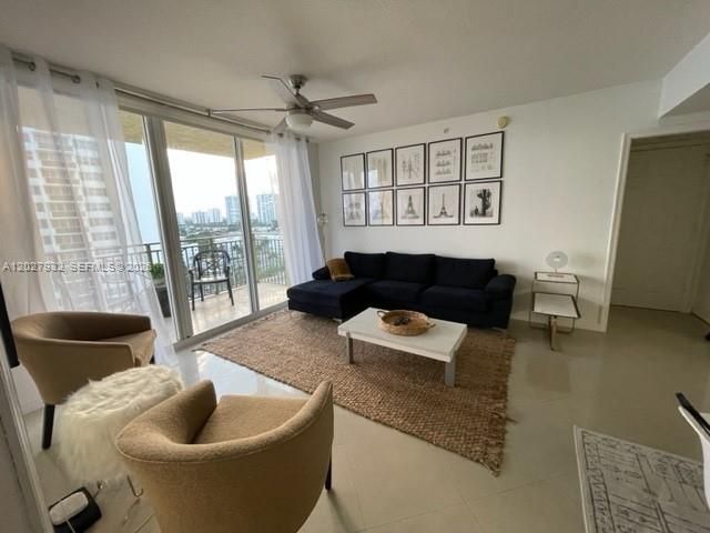 For Rent: $3,800 (2 beds, 2 baths, 1000 Square Feet)