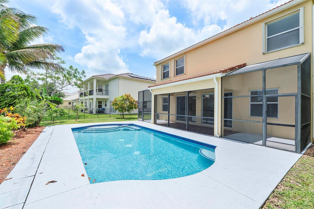 2392 Bellarosa Cir_021