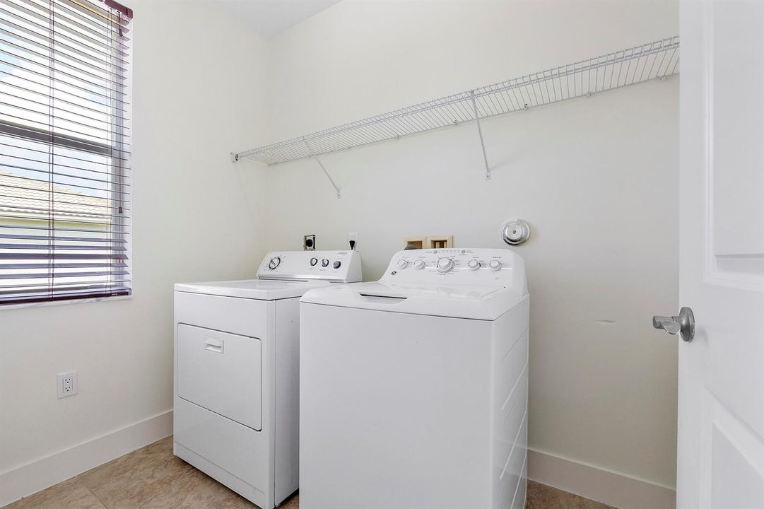 2392 Bellarosa Cir_064