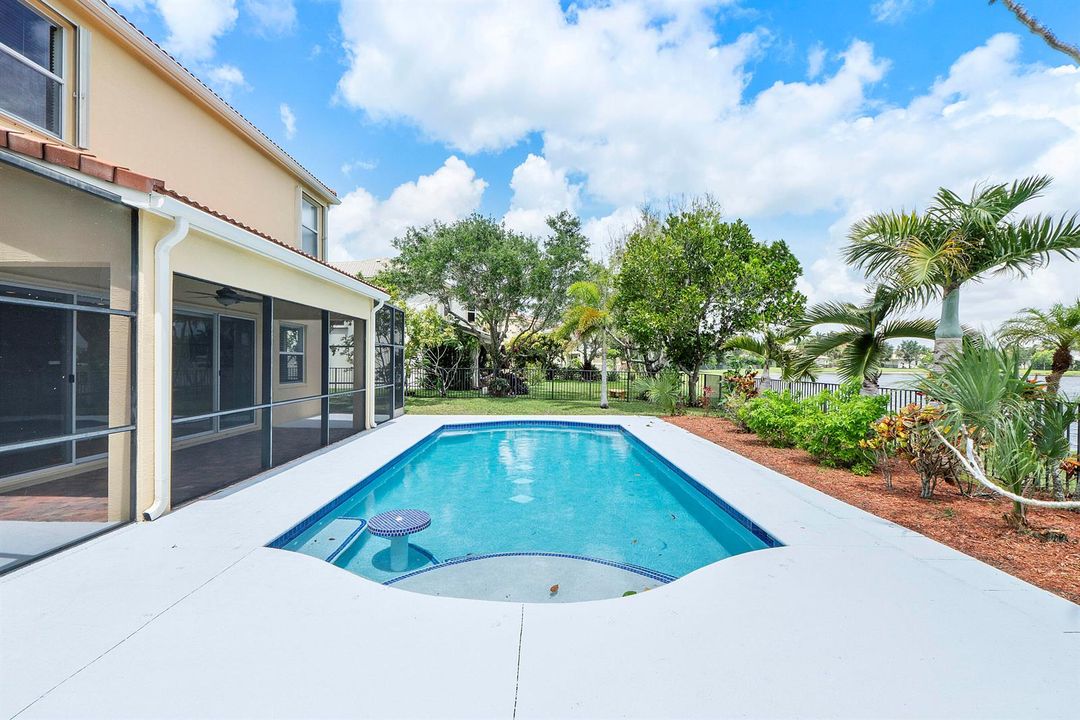 2392 Bellarosa Cir_016