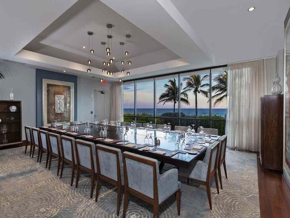 Club Dining