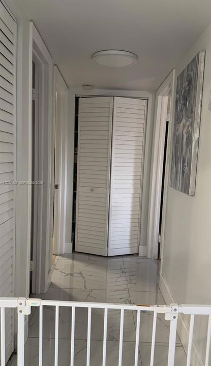For Rent: $2,500 (2 beds, 2 baths, 985 Square Feet)