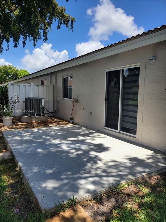 For Sale: $420,000 (3 beds, 2 baths, 1136 Square Feet)