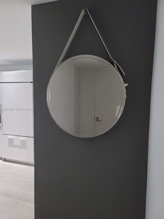 For Sale: $459,500 (1 beds, 1 baths, 684 Square Feet)