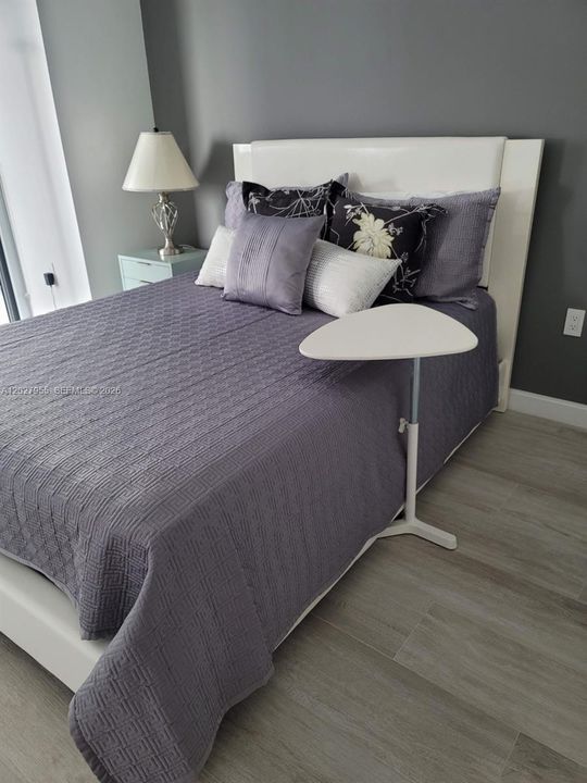 For Sale: $459,500 (1 beds, 1 baths, 684 Square Feet)