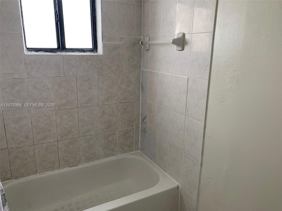 В аренду: $2,300 (2 спален, 2 ванн, 1310 Квадратных фут)