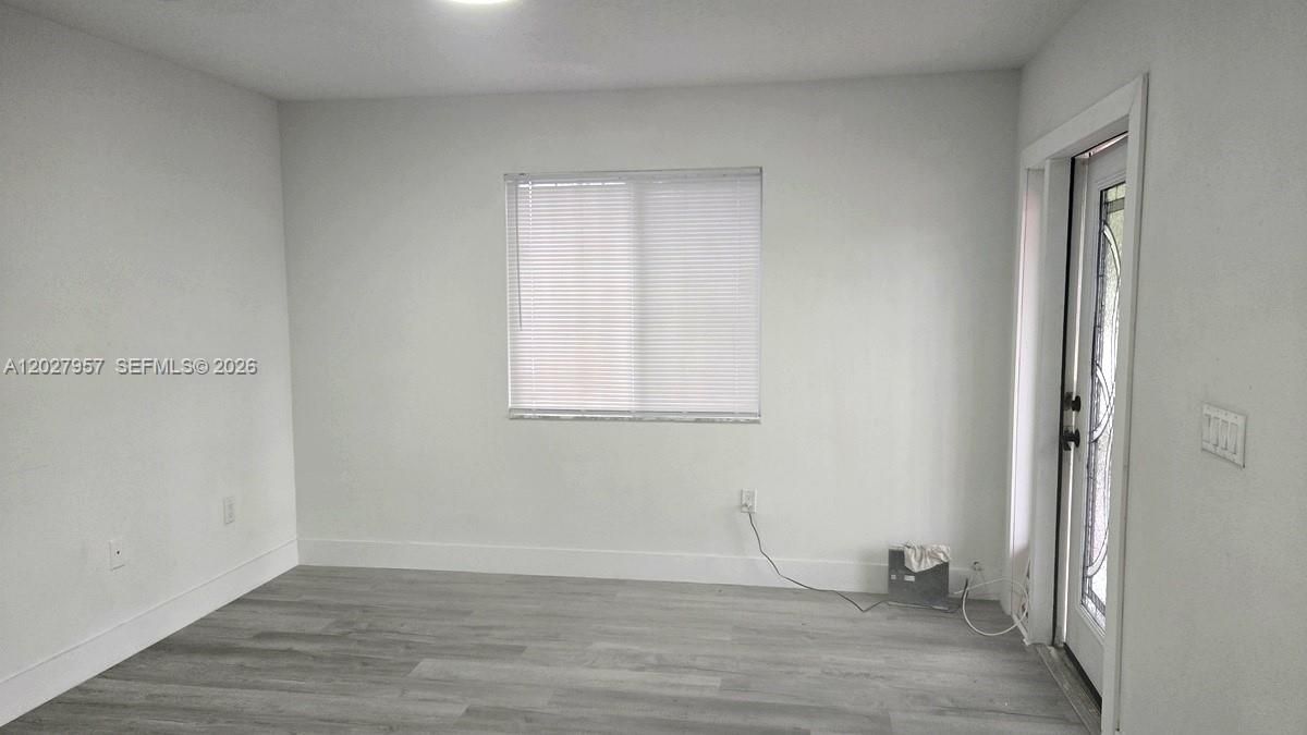 For Rent: $3,700 (3 beds, 2 baths, 1200 Square Feet)