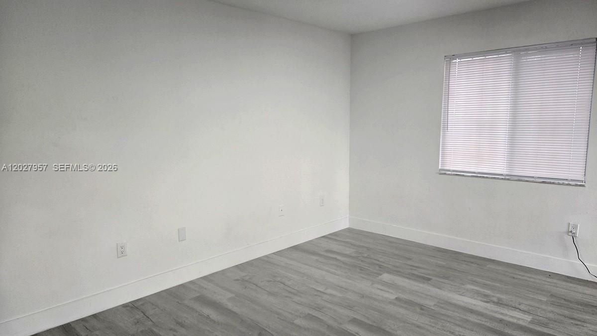 For Rent: $3,700 (3 beds, 2 baths, 1200 Square Feet)