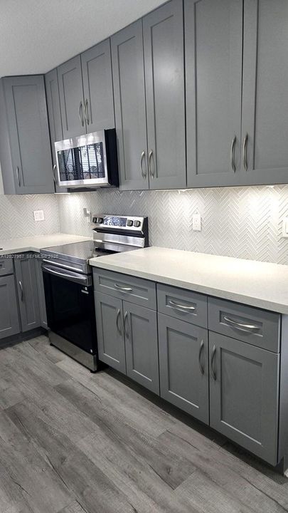 For Rent: $3,700 (3 beds, 2 baths, 1200 Square Feet)