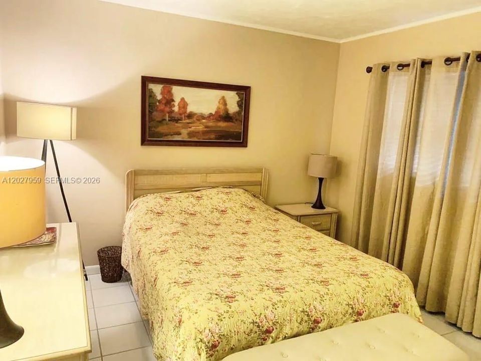 For Rent: $1,900 (1 beds, 1 baths, 660 Square Feet)