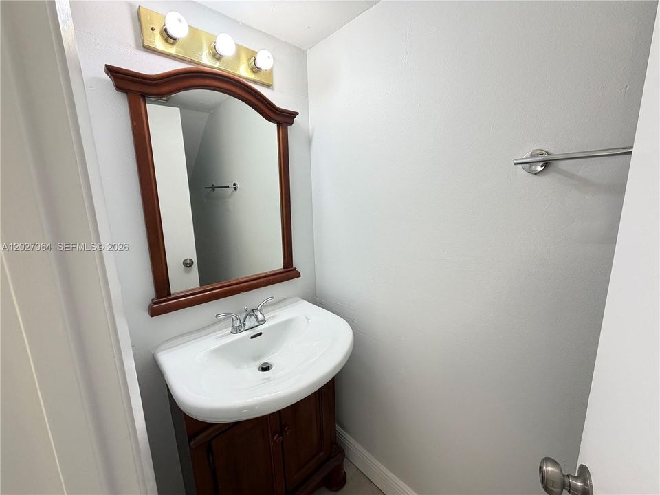 For Rent: $2,600 (3 beds, 2 baths, 1328 Square Feet)