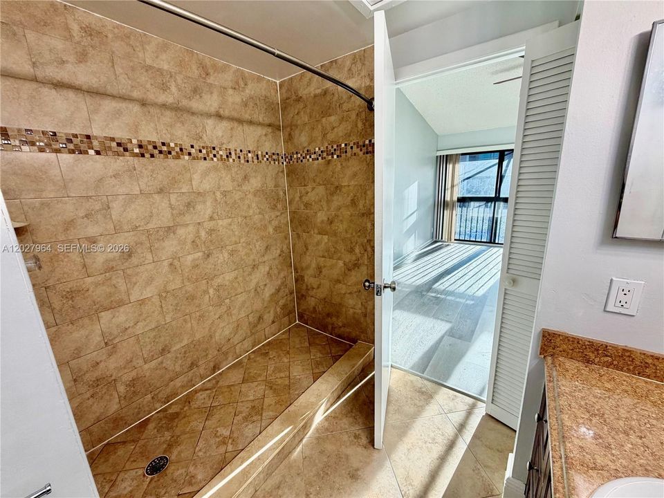 For Rent: $2,600 (3 beds, 2 baths, 1328 Square Feet)