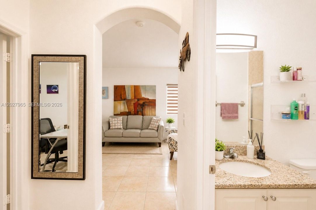 En Venta: $539,000 (3 camas, 2 baños, 1283 Pies cuadrados)