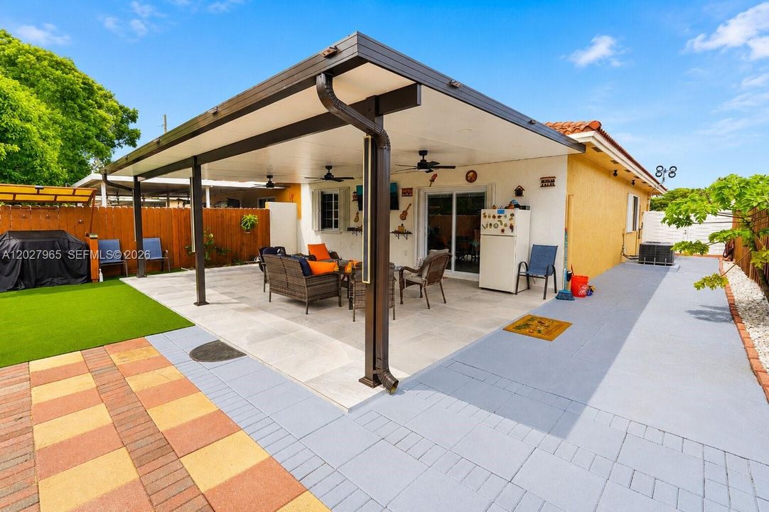 En Venta: $539,000 (3 camas, 2 baños, 1283 Pies cuadrados)