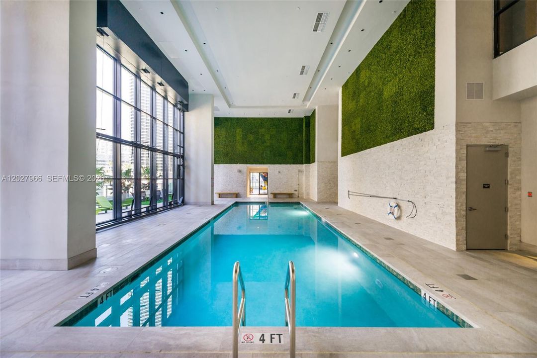 For Rent: $3,800 (1 beds, 1 baths, 651 Square Feet)