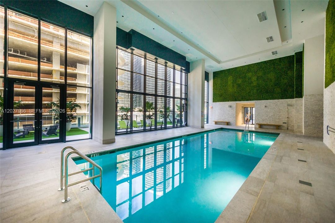 For Rent: $3,800 (1 beds, 1 baths, 651 Square Feet)